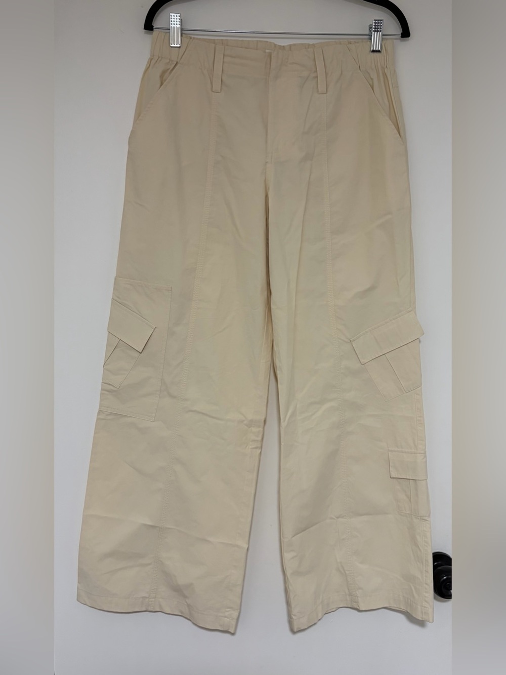 Elodie Women’s Wide Leg Cargo Pants in Bone Size Medium